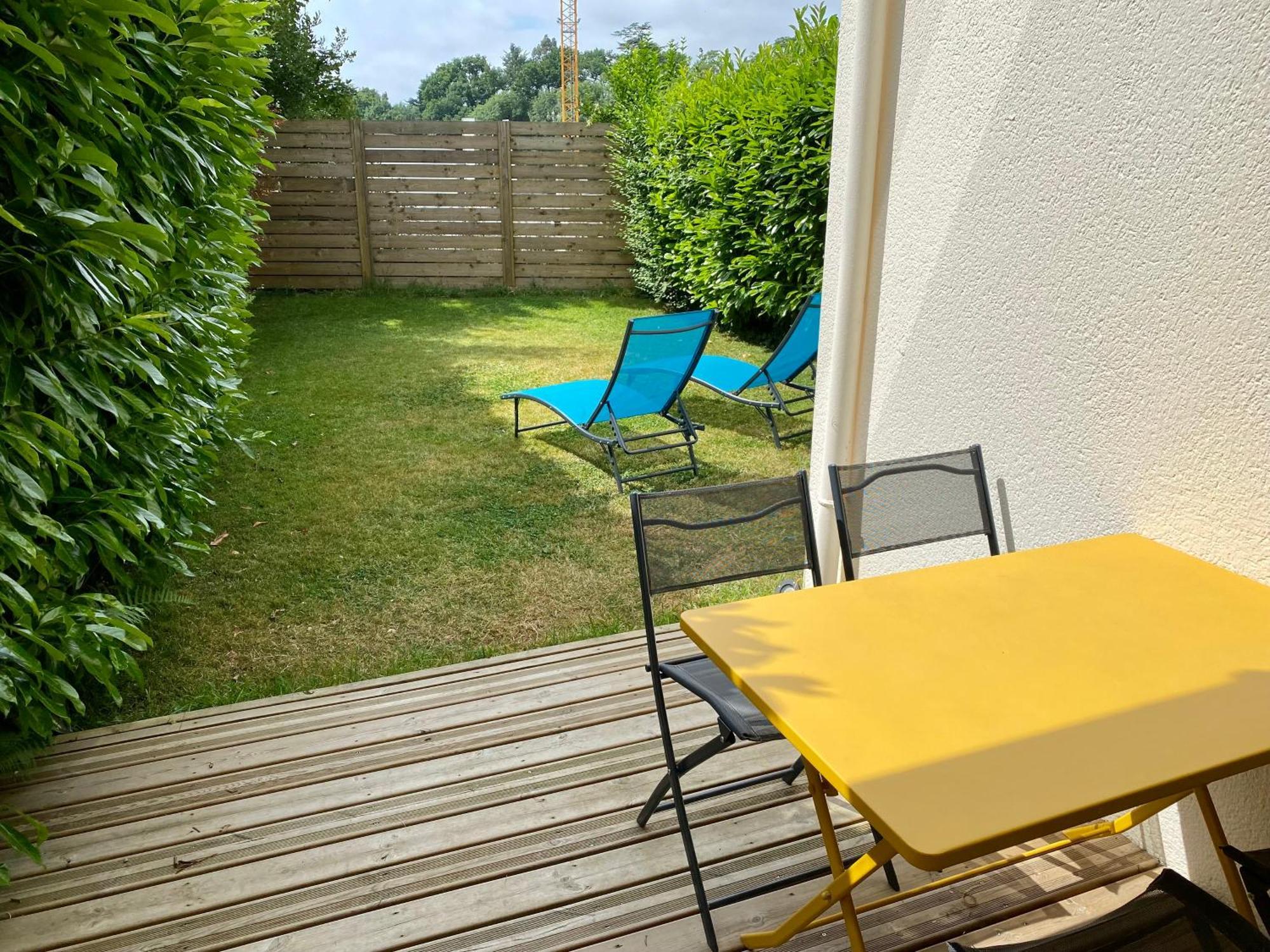 La Pause De Merimee - Jardin - Parking Vannes Luaran gambar